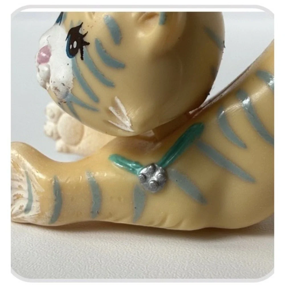 Vintage Littlest Pet‎ Shop Zoo Tiger Baby Cub Nursery Kenner 1993 Collectible G1